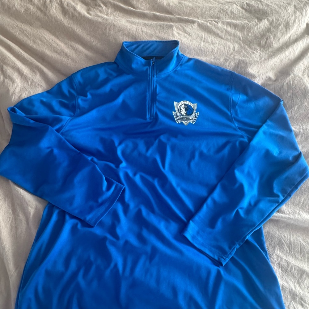 Dallas Mavericks Blue Quarter-Zip Pullover Like New